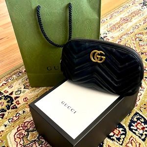 GUCCI GG calfskin marmont Matelasse cosmetic case